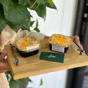 Bánh bông lan trứng muối Sari Bakery đóng hộp nhôm tiện lợi, ăn liền