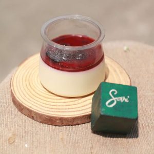Panna cotta trái cây Sari Bakery mềm mịn, ngọt dịu, không béo gắt
