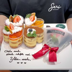 Bánh ly tim mix vị nhiều màu sắc tại Sari Bakery