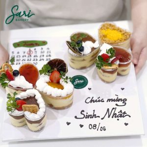 Set bánh fresh ly tim 6 ly nhiều vị tại Sari Bakery