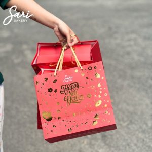 hộp quà Tết 4 hũ màu đỏ Sari Bakery