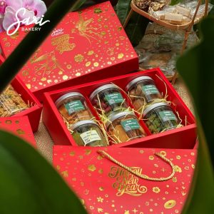 hộp quà Tết 6 hũ mix bánh mứt handmade Sari