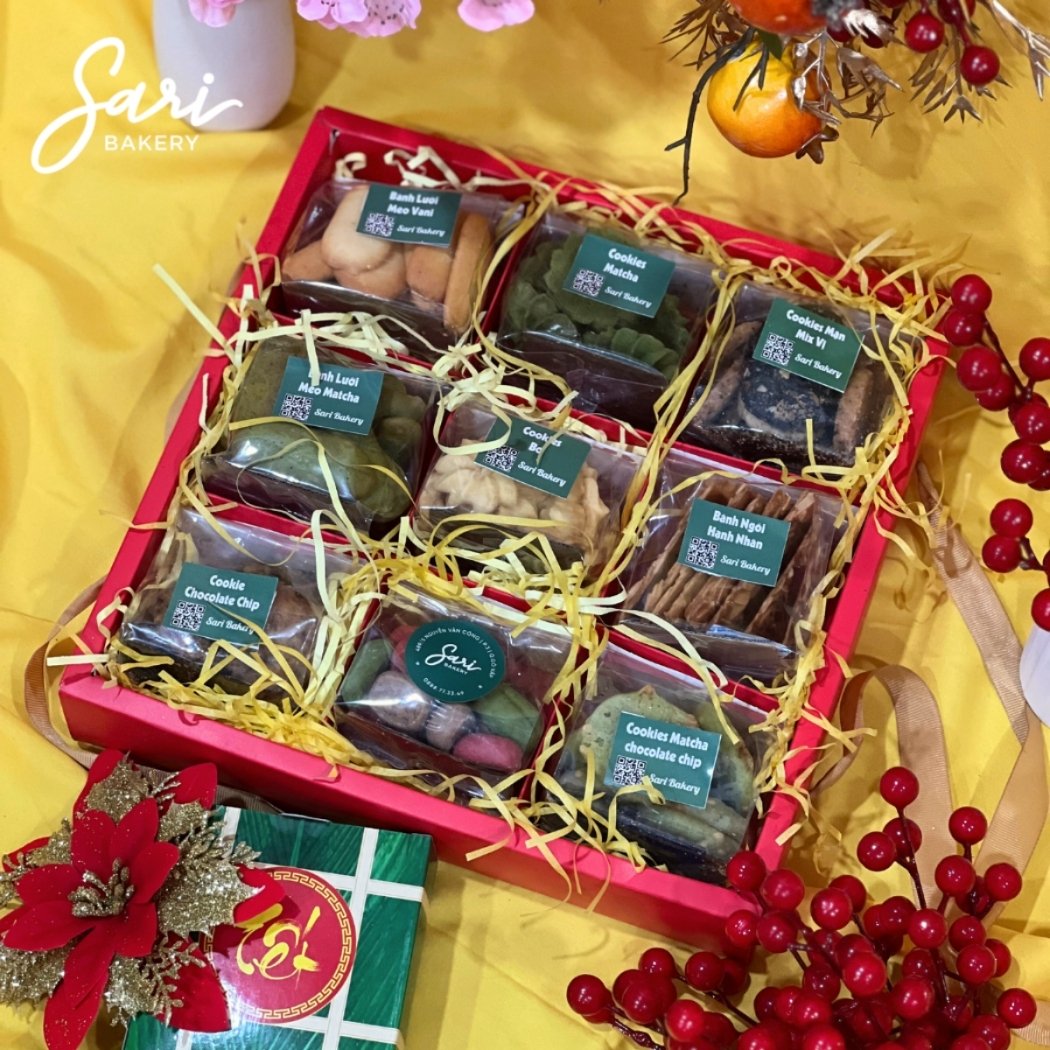 Họp-qua-tet-9-ngan-sari-01 Hộp quà tết 9 ngăn sari bakery, trang trọng, lịch sự