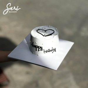 Bánh bento mini màu trắng đơn giản kèm lời chúc – Sari Bakery Gò Vấp