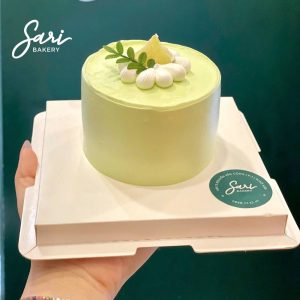 Bánh bento mini kem vàng nhẹ phong cách tối giản – Sari Bakery TP.HCM