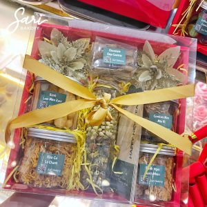 hộp quà mica 9 ngăn Sari Bakery phiên bản premium