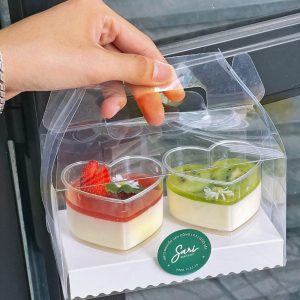 Set 2 panna cotta ly tim decor trái cây tại Sari Bakery – bánh lạnh nhỏ gọn làm quà tặng tại TP.HCM