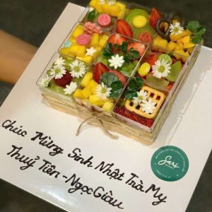 set 9 panna cotta ly vuông decor trái cây – bánh lạnh sinh nhật tại Sari Bakery