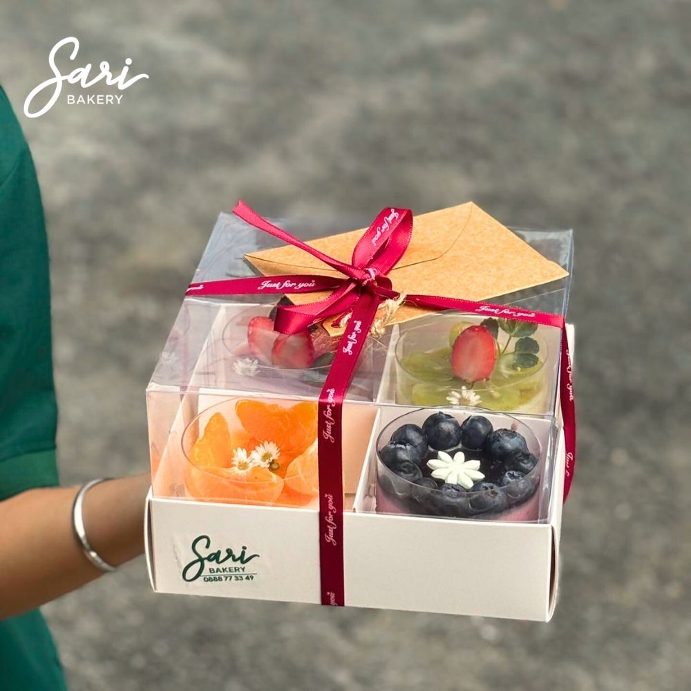 set-banh-sinh-nhat-4-hu-tron-mix-vi-sari-10 Bánh sinh nhật mini hũ tròn mix vị decor xinh tại Sari Bakery