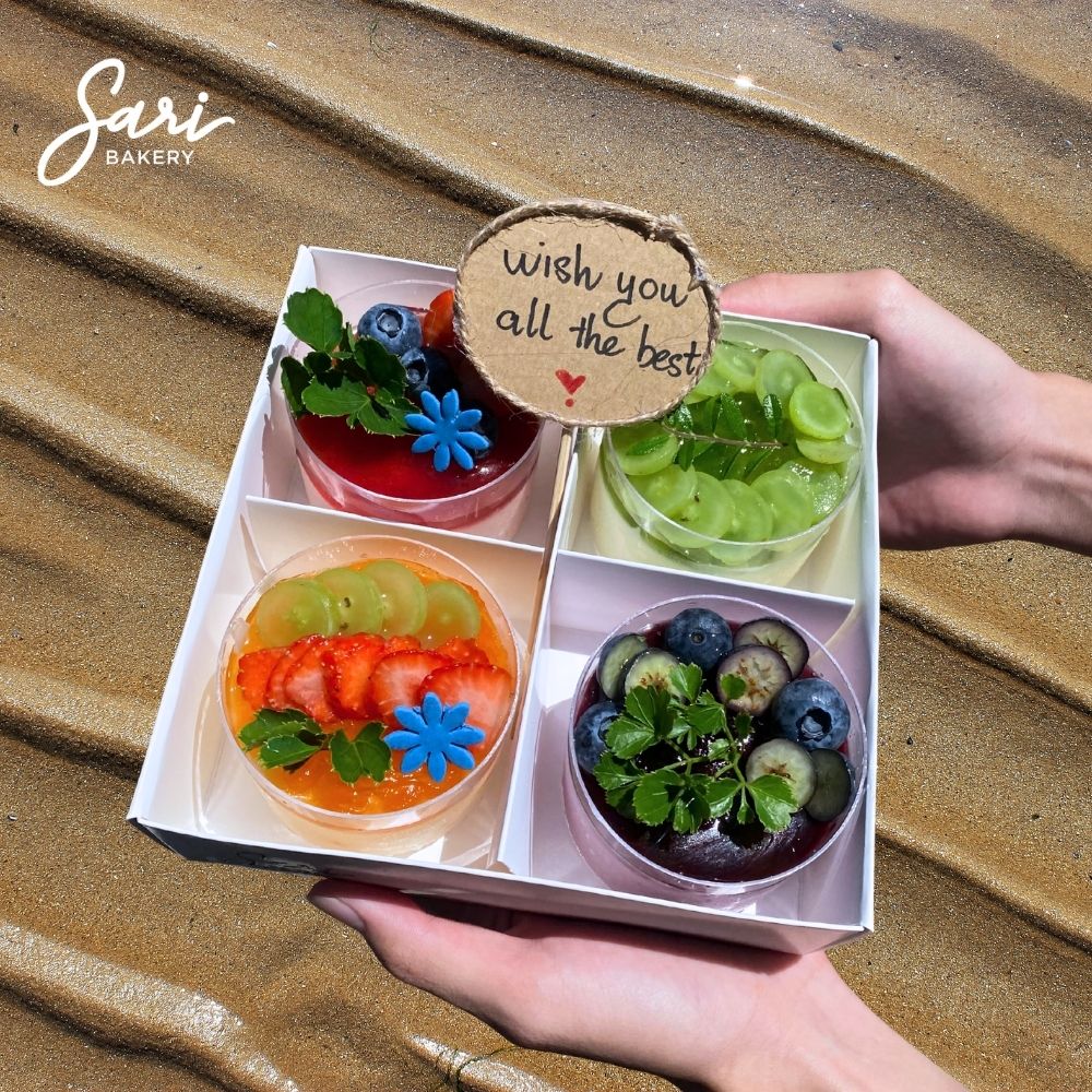 set-banh-sinh-nhat-4-hu-tron-mix-vi-sari-6 Bánh sinh nhật hũ tròn mix vị trang trí trái cây tự nhiên