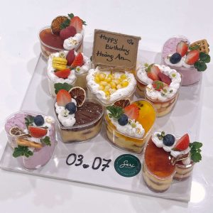 Bánh sinh nhật 9 ly tim mix vị trang trí nhẹ nhàng, tinh tế